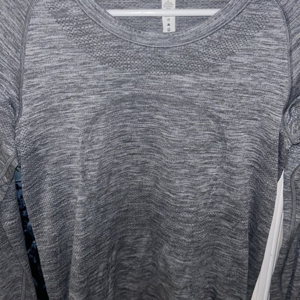 Lululemon swiftly tech top